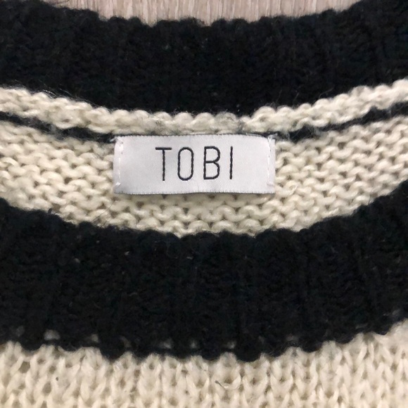 Tobi Aztec Sweater - Picture 2 of 4